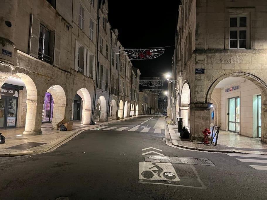 Le Logis Des Templiers Vieux Port Appartement La Rochelle  Buitenkant foto